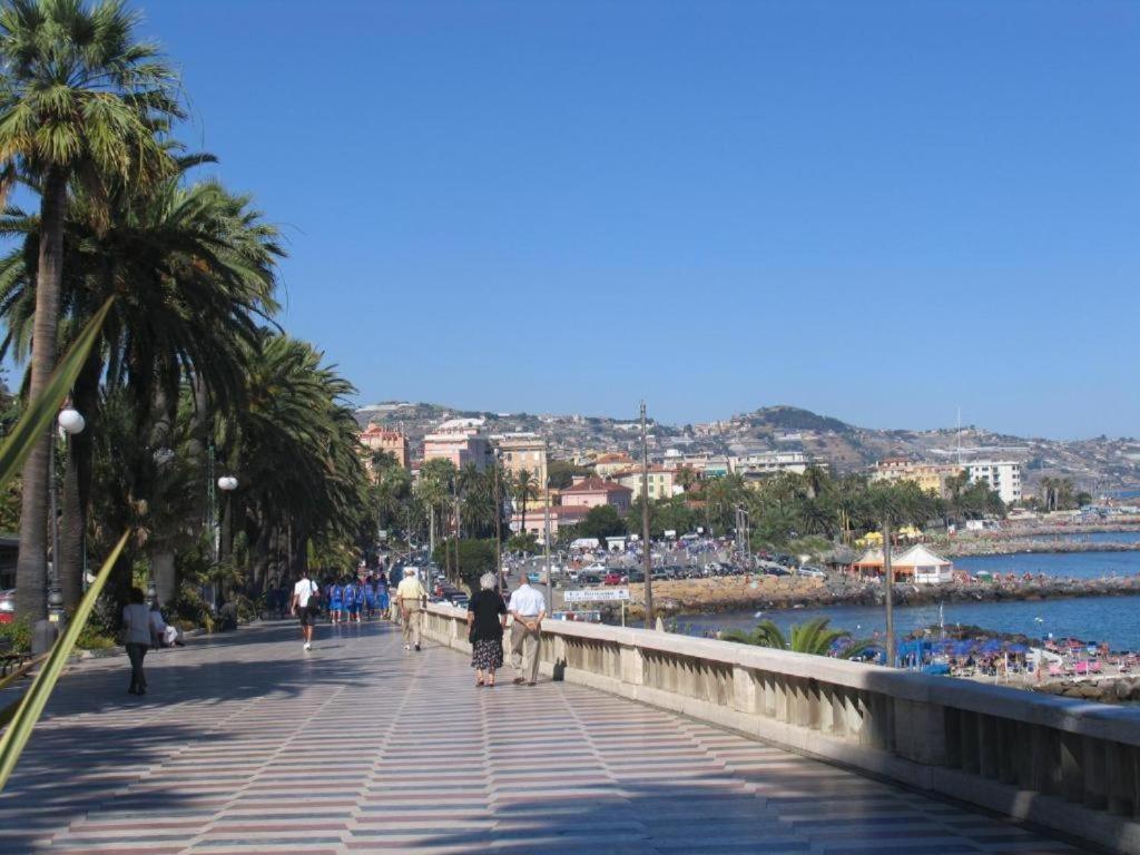 Ampio Appartamento Centrale Sanremo Dış mekan fotoğraf
